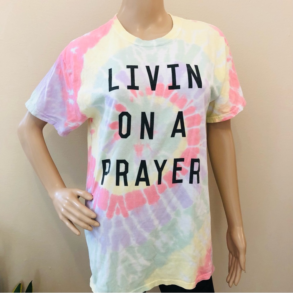 The Light Blonde Tee Livin on a Prayer Sz S